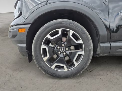 Certified 2023 Ford Bronco Sport Outer Banks w/ Tech Package AWD/4WD image 9