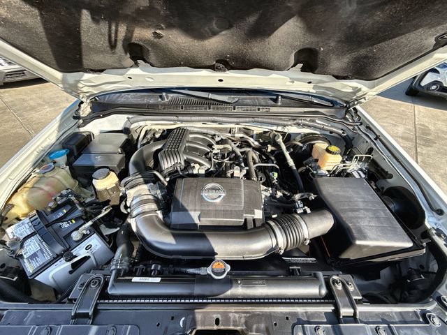 Used 2014 Nissan Xterra X AWD/4WD image 23
