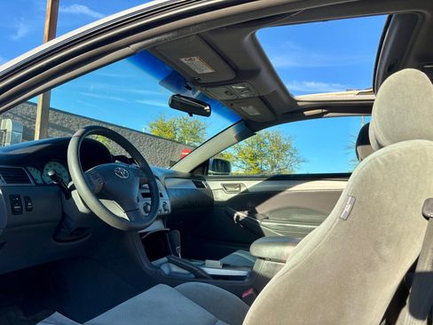 Used 2004 Toyota Solara SE image 10