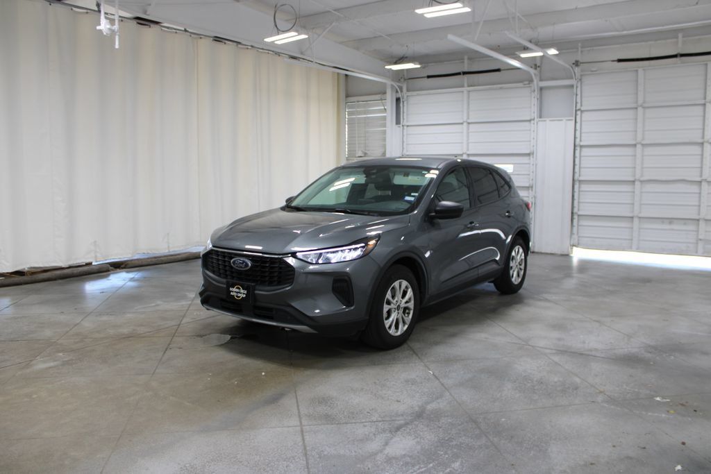 Used 2025 Ford Escape Active FWD image 4