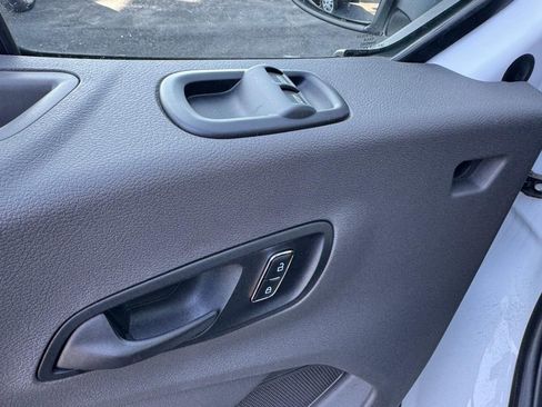 Used 2024 Ford Transit 350 XLT image 13