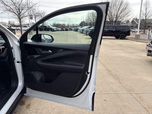 Used 2024 Chevrolet Blazer EV RS image 17