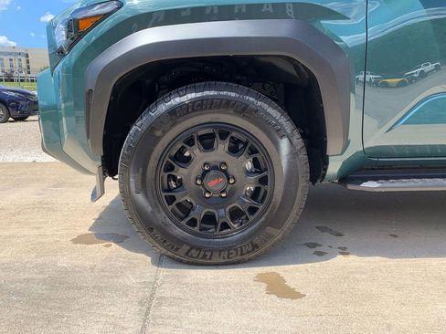 Used 2026 Toyota 4Runner TRD Off-Road Premium w/ Tow Technology Package AWD/4WD image 35