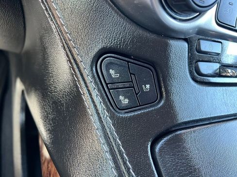 Used 2019 Chevrolet Tahoe Premier AWD/4WD image 35