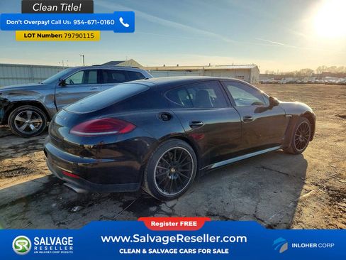 Used 2014 Porsche Panamera RWD image 4