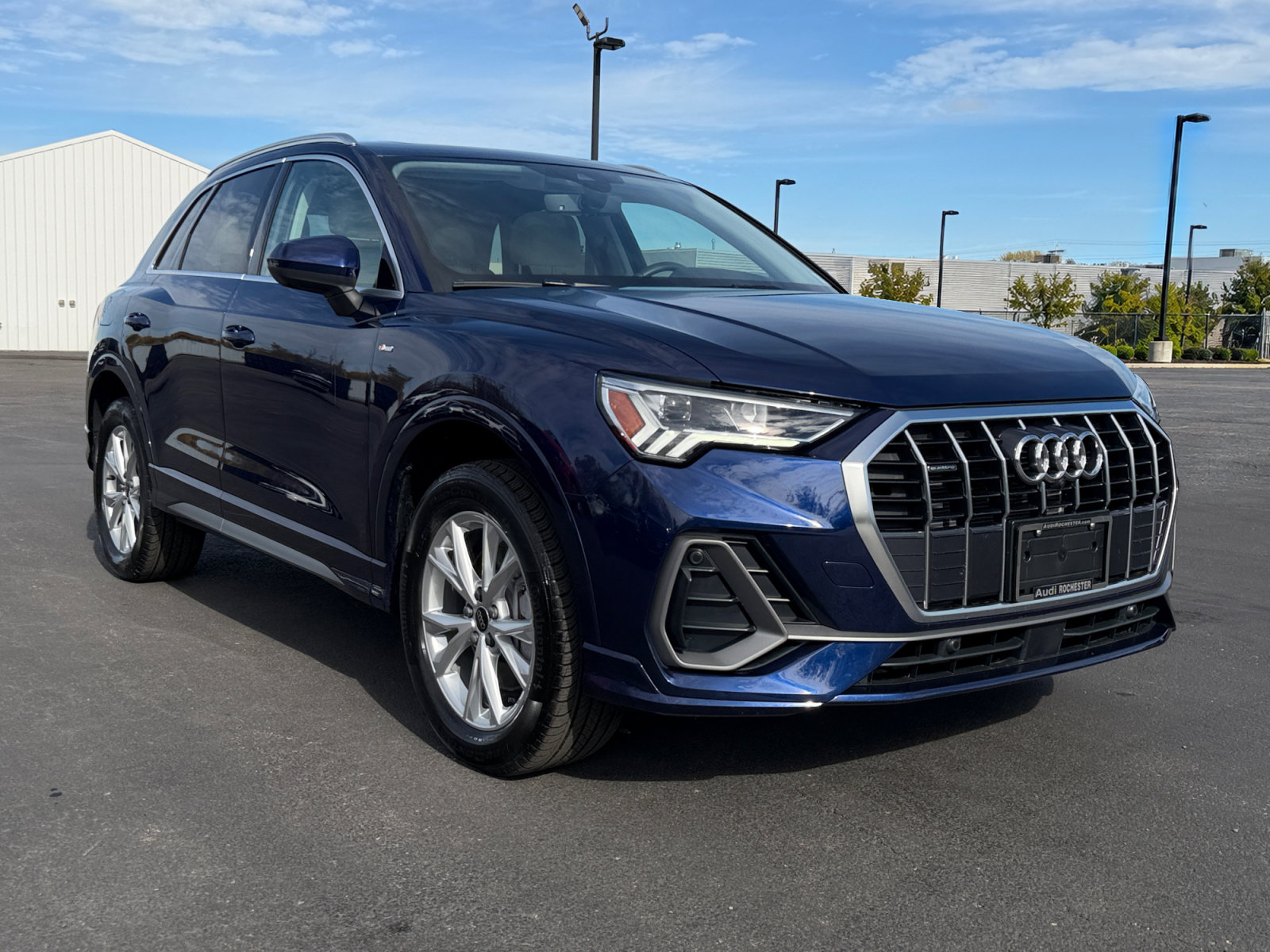 Used 2025 Audi Q3 2.0T Premium Plus w/ Premium Plus Package AWD/4WD image 7