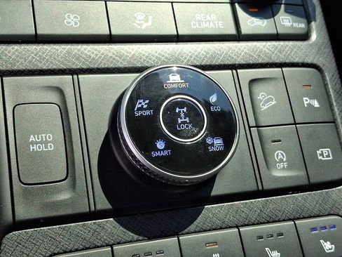 Used 2024 Hyundai Palisade Limited AWD/4WD image 25