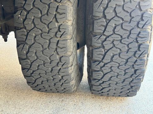 Used 2017 Ford F350 Lariat w/ FX4 Off-Road Package image 30