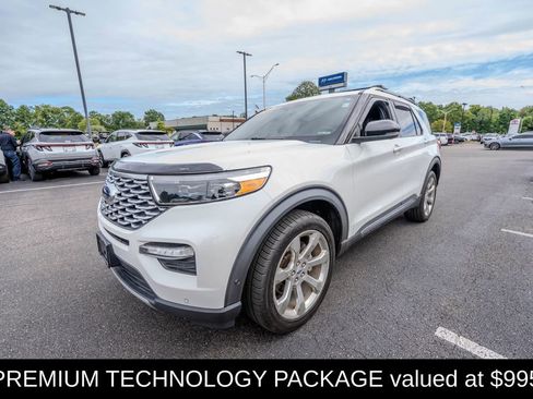 Used 2020 Ford Explorer Platinum w/ Premium Technology Package image 3