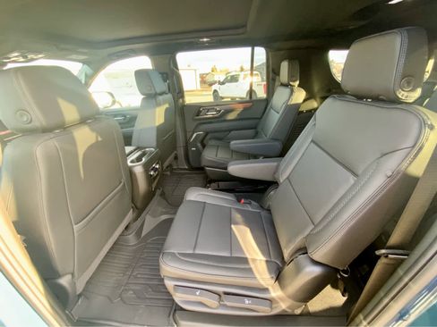 New 2026 GMC Yukon XL Denali w/ Sun & Power Step Package image 29