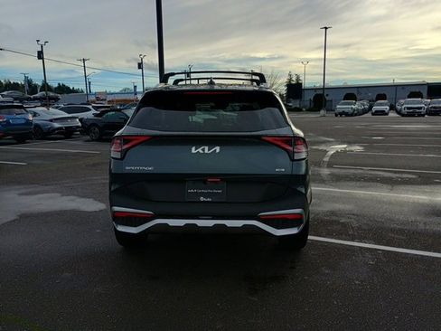 Used 2025 Kia Sportage EX image 6