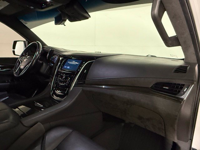 Used 2019 Cadillac Escalade ESV Platinum AWD/4WD image 14