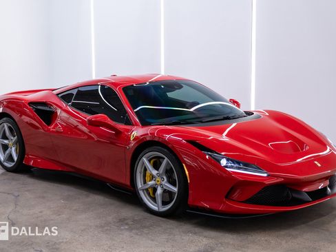 Used 2022 Ferrari F8 Tributo RWD image 21