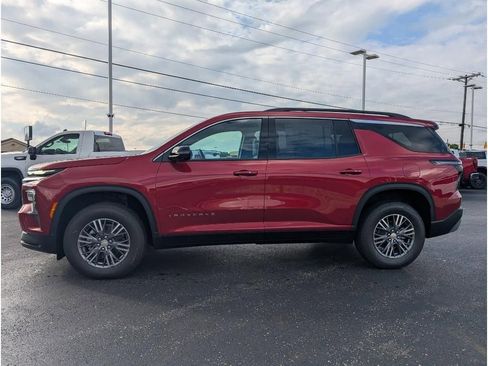 New 2026 Chevrolet Traverse LT w/ Driver Confidence Package image 4