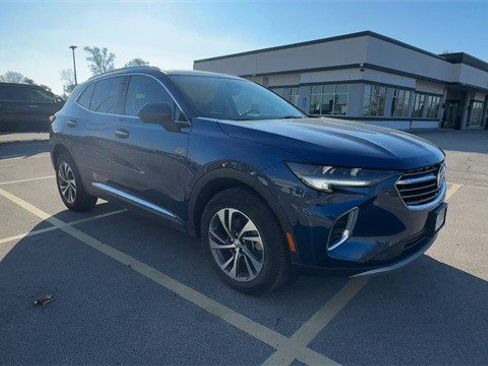 Used 2023 Buick Envision Essence image 2