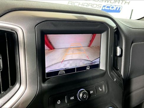 Used 2025 Chevrolet Silverado 1500 Custom image 16