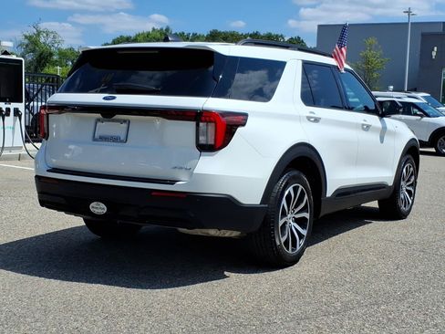 Used 2025 Ford Explorer ST-Line AWD/4WD image 7
