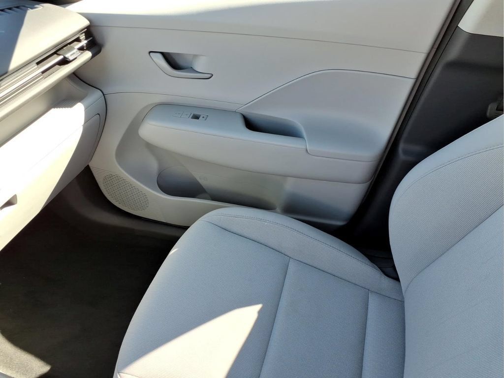 Used 2026 Hyundai Kona SEL Sport FWD image 27