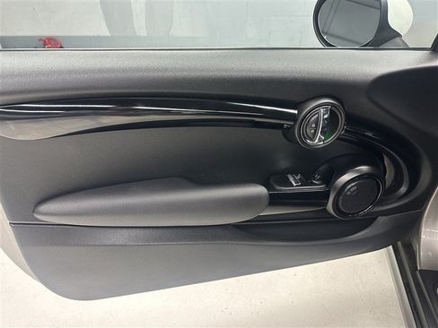 Used 2018 MINI Cooper S FWD image 18