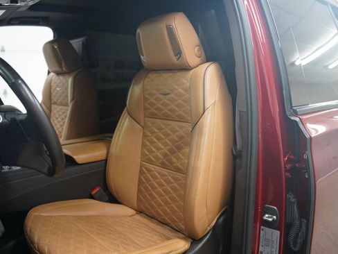Used 2021 Cadillac Escalade Sport w/ Driver Assist Tech Package AWD/4WD image 27
