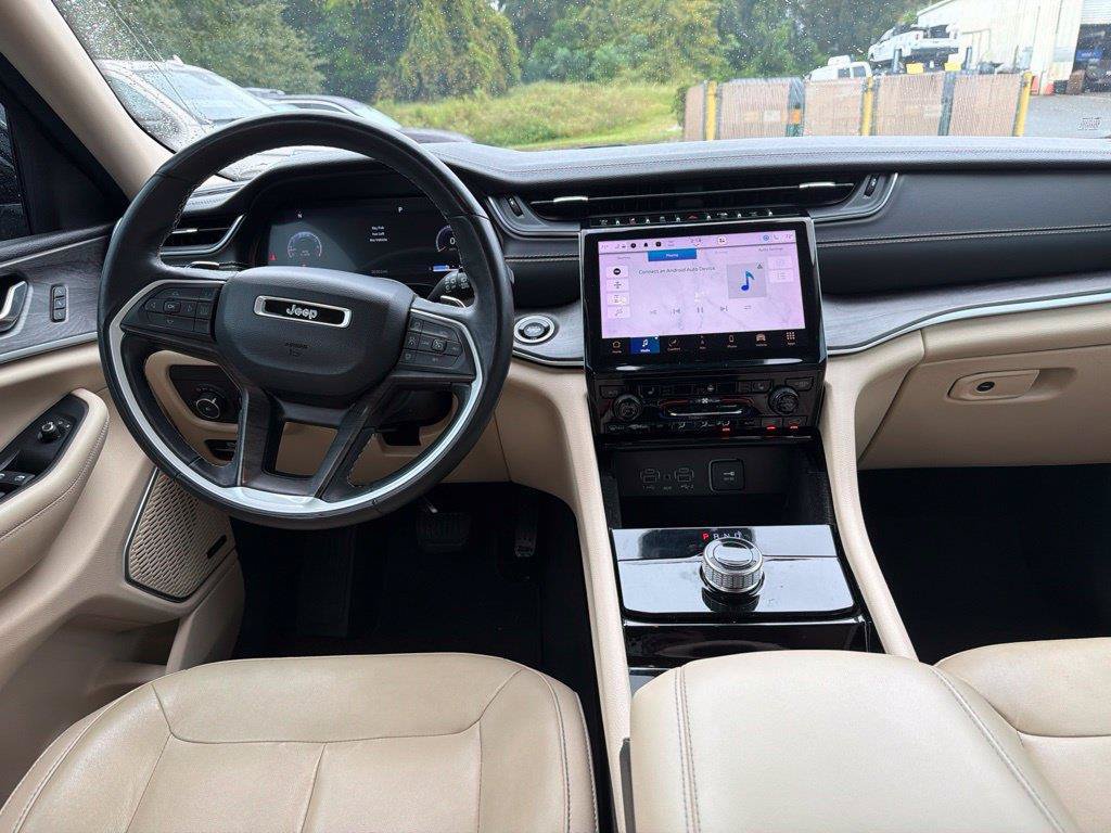 Used 2022 Jeep Grand Cherokee L Limited RWD image 10