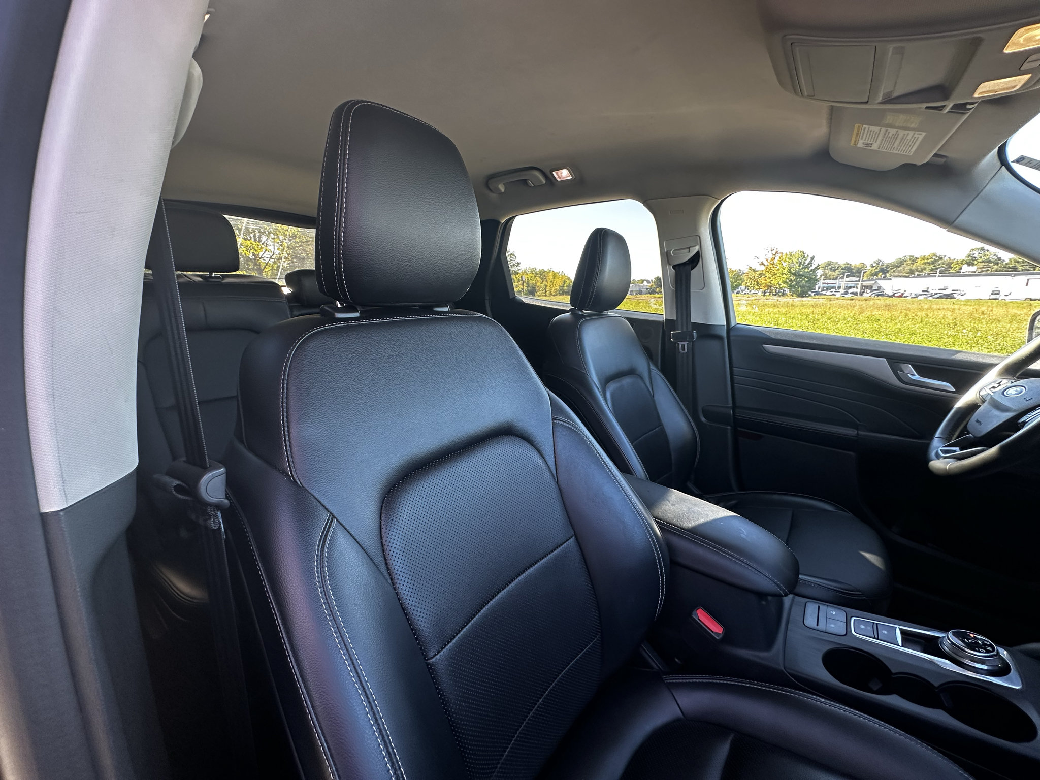 Used 2021 Ford Escape SEL w/ Technology Package AWD/4WD image 28