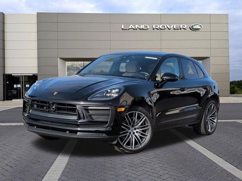 Used 2024 Porsche Macan AWD/4WD image 1