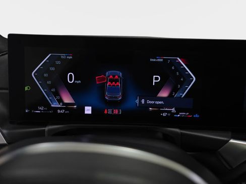 Used 2023 BMW 330i Sedan w/ M Sport Package image 19