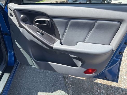 Used 2004 Hyundai Elantra GT FWD image 21