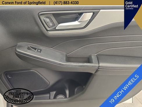 Used 2024 Ford Escape Platinum AWD/4WD image 12