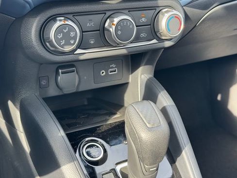 New 2025 Nissan Versa SV w/ Trunk Package FWD image 20