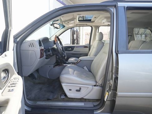 Used 2009 GMC Envoy Denali w/ Sun And 6-Disc Cd Package image 23