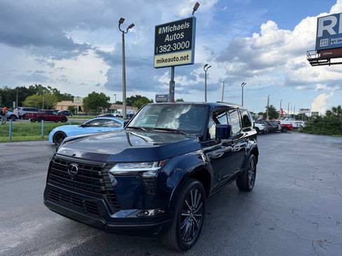Used 2025 Lexus GX 550 AWD/4WD image 2