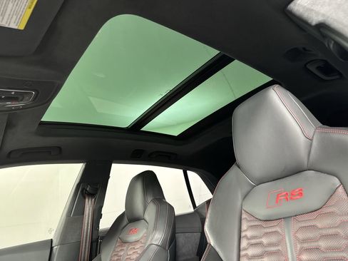 Certified 2025 Audi RS Q8 performance w/ Matte Carbon Package AWD/4WD image 18