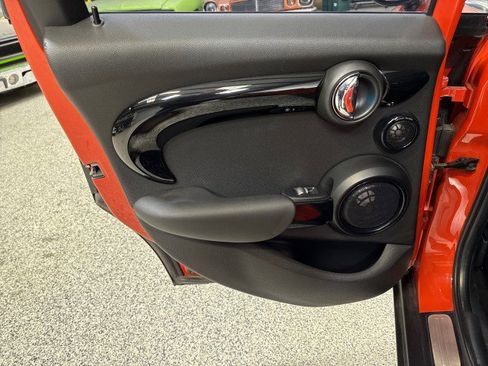 Used 2019 MINI Cooper S w/ Premium Package image 39