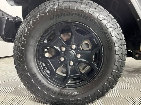 Used 2021 Jeep Gladiator Sport AWD/4WD image 10