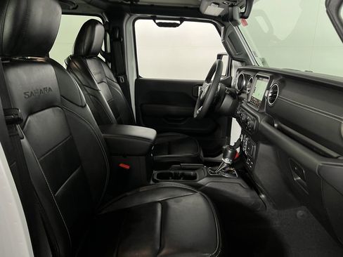 Used 2023 Jeep Wrangler Unlimited Sahara image 31