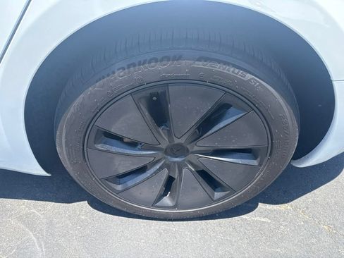 Used 2024 Tesla Model 3 Long Range AWD/4WD image 12