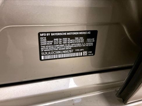 Used 2019 BMW X5 xDrive50i w/ M Sport Package image 34