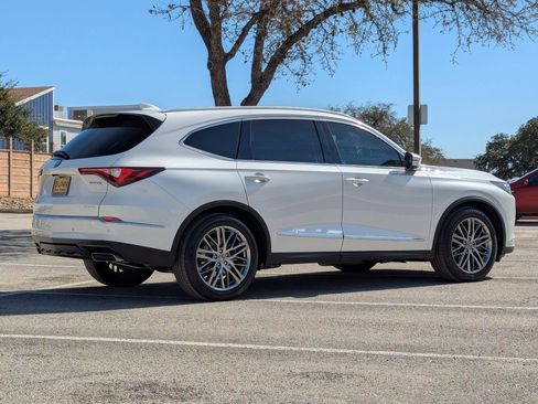 Certified 2023 Acura MDX SH-AWD w/ Advance Package image 4