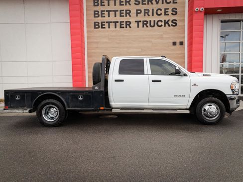 Used 2022 RAM 3500 Tradesman w/ Chrome Appearance Group image 2