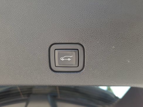 Used 2021 Cadillac XT6 Sport w/ LPO, ONYX Package AWD/4WD image 17