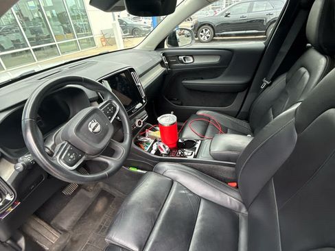 Used 2023 Volvo XC40 B5 Ultimate w/ Climate Package AWD/4WD image 8