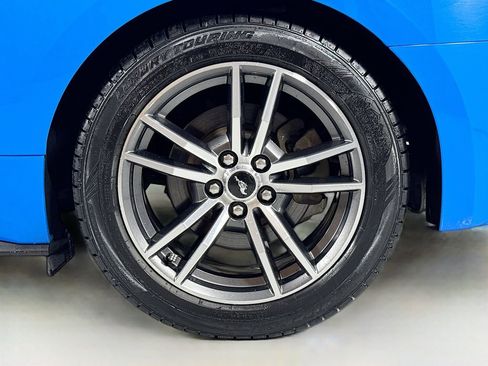 Used 2017 Ford Mustang Coupe image 10