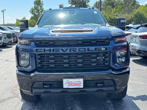 Used 2023 Chevrolet Silverado 2500 Custom w/ Custom Value Package AWD/4WD image 9