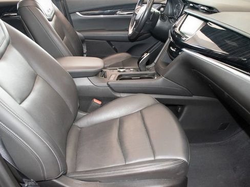 Used 2020 Cadillac XT6 Premium Luxury AWD/4WD image 10