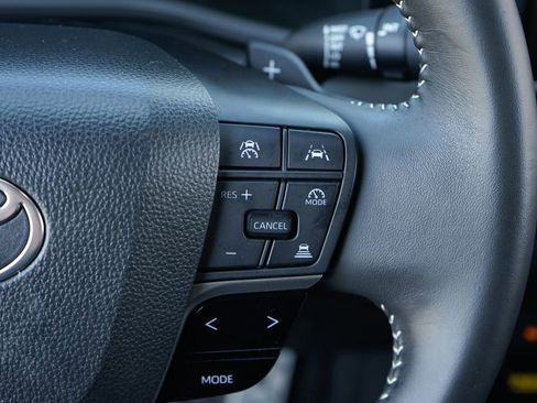 Used 2025 Toyota Camry SE image 23