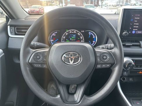 Used 2024 Toyota RAV4 XLE image 18