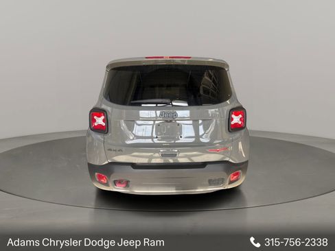 Used 2022 Jeep Renegade Trailhawk AWD/4WD image 7