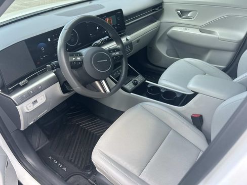 Certified 2025 Hyundai Kona Limited FWD image 15
